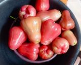 Foto langkah ke 1 dari resep Rujak Bangkok Jambu Air.