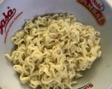 Foto langkah ke 3 dari resep Indomie Siram minyak Bawang.