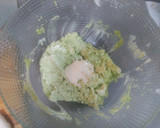 Foto del paso 3 de la receta: Arepa Reina Pepiada en sartén