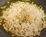Foto del paso 2 de la receta: Fideos de arroz chino con verduras y pollo