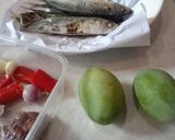 Foto langkah ke 1 dari resep Pepes Ikan Mangga Muda.