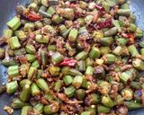 A picture of step 3 of Okra sandwich.