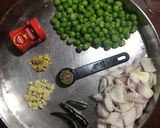 A picture of step 1 of Methi Matar Aloo.