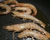 A picture of step 3 of Risotto ai frutti di mare.