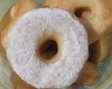 Foto langkah ke 14 dari resep Donat Maizena Awet Empuk.