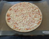 Foto del paso 4 de la receta: Pizza Margarita de pollo con Mix de fruta y queso