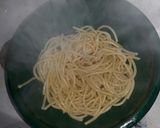 Foto del paso 5 de la receta: Fideos con tuco de salchichas