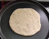 A picture of step 4 of Green Garlic paratha.
