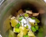 A picture of step 1 of Spices star fruits chutney.