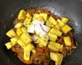 A picture of step 8 of Raw Banana Curry.