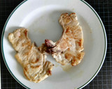 Foto del paso 1 de la receta: Chuletas de lomo de cerdo villerroy