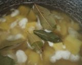 Kolbászos krumplileves tejjel recept fázis 2 fotója