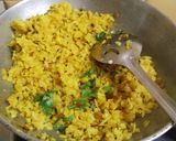 A picture of step 2 of Aloo poha.