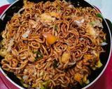 Foto langkah ke 9 dari resep Mie Goreng Ala Anak Kost 🍜.
