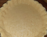 Foto del paso 8 de la receta: Tarta de frutillas con masa sin manteca