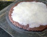 A picture of step 5 of Choco coconut roll.