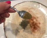 Foto del paso 3 de la receta: Bistec apanado clásico (milanesa) con coliflor granulada
