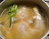 A picture of step 2 of Super-easy Hainanese Chicken Rice.