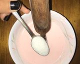 Foto del paso 2 de la receta: Shots de yogurt frutilla muy fácil