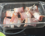 Foto del paso 5 de la receta: Dátiles envueltos y alitas al grill