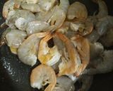 Foto langkah ke 2 dari resep Udang Saus Padang.