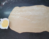 Foto del paso 5 de la receta: Pan de jamón y aceitunas (receta típica venezolana) 🥖