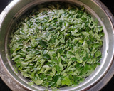 அரைத்துவிட்ட முருங்கைக்  கீரை ரசம் (Drumstic leaves rasam) ரெசிபி ஸ்டேப் 1 புகைப்படம்