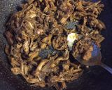 Foto langkah ke 1 dari resep Roti goreng isi ayam lada hitam.