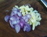 Foto langkah ke 2 dari resep Ca Terong Suwir Rendang.