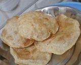 ஹோட்டல் பூரி (Hotel poori recipe in tamil) ரெசிபி ஸ்டேப் 3 புகைப்படம்
