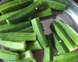 सिंपल फ्राई भिंडी (simple fry bhindi recipe in Hindi) रेसिपी चरण 2 फोटो