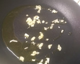 Foto del paso 2 de la receta: Brócoli salteado con ajo y jamón dulce 😋