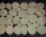 Foto del paso 3 de la receta: Pescado con papas a la crema de roquefort