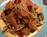 รูปขั้นตอนการทำที่ 3 ของ ส้มตำแซลมอน