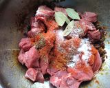 A picture of step 2 of Indonéský Guláš - beef goulash with coconut milk.