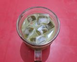 Foto langkah ke 4 dari resep Iced Honey Matcha Creamy Homemade Ala Jesslyn Orlane 🍵🍯.