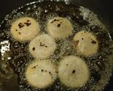 A picture of step 3 of Chana Dal Kachori.