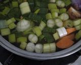 Foto langkah ke 3 dari resep Kaldu MPASI - Kaldu Ayam Kampung Muda.