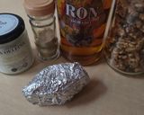 Foto del paso 1 de la receta: Untable de yogur de leche de búfala 🐃, queso azul, nueces y apio 💙 💚🧡para dipear con crudités 🥕🌶️ 🌱
