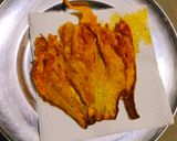 कद्दू के फूल के पकौड़े kaddoo ke phool ke pakode रेसिपी चरण 5 फोटो