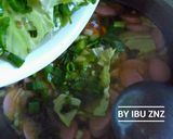 Foto langkah ke 6 dari resep Sayur Sop Sosis.