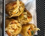 A picture of step 1 of Chicken spring noodles roll.