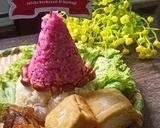Foto langkah ke 4 dari resep Tumpeng nasgor mini Merah Putih.