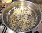 Foto del paso 1 de la receta: Tallarines con sabor marinero