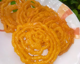 A picture of step 6 of Jalebi.
