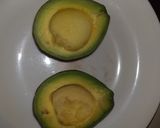 Foto langkah ke 1 dari resep Alpukat Telur Diet.