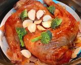 Hình bước làm 3 của món Gà nướng táo và rau củ