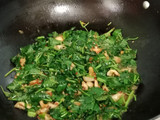 Tumis Pedas Daun Ubi-Kerang
