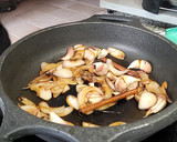 Foto del paso 5 de la receta: Pollo Rustido con Ciruelas y Orejones
