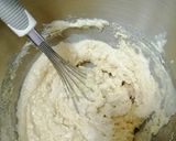 A picture of step 1 of Semolina Cake with Cream.